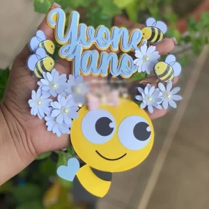 Arquivo digital de topo de bolo Abelha para imprimir no formato Studio, ideal para festas infantis com tema de abelhinhas e natureza.