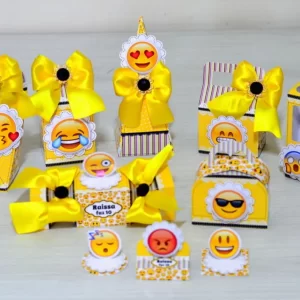Decoração de Aniversário Tema Emoji Studio