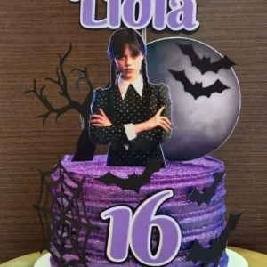 Topo de bolo Wandinha para imprimir, ideal para festa de aniversário infantil e decoração temática divertida.