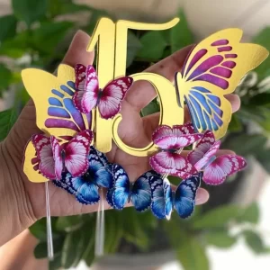 Arquivo digital de topo de bolo 15 Anos Borboleta no formato Studio, ideal para festas de debutante com tema delicado e feminino.