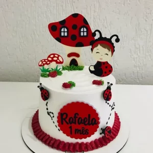 Arquivo digital de topo de bolo Joaninha no formato Studio, ideal para festas infantis e decoração temática da natureza.