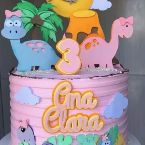 Arquivo topo de bolo Dinossauro Menina Studio – arquivo digital para imprimir e decorar festas infantis.