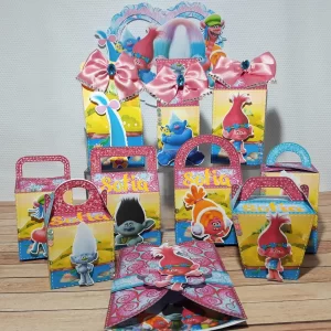 Arquivo de corte Festa Tema Trolls Studio e PDF para toppers, lembrancinhas e enfeites coloridos.